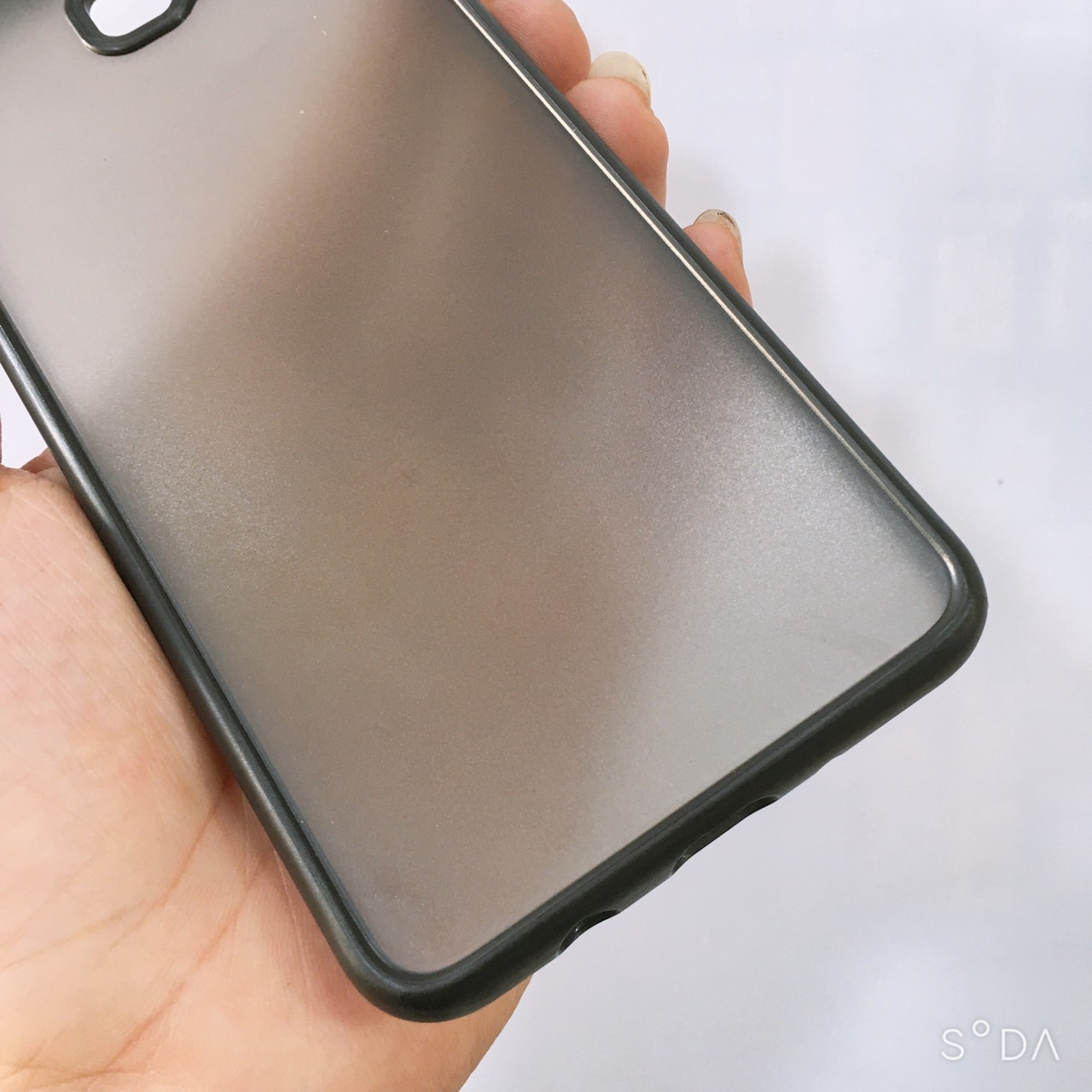 Ốp lưng viền màu, lưng nhám chống sốc,, phím bấm màu dành cho Samsung J7 Prime