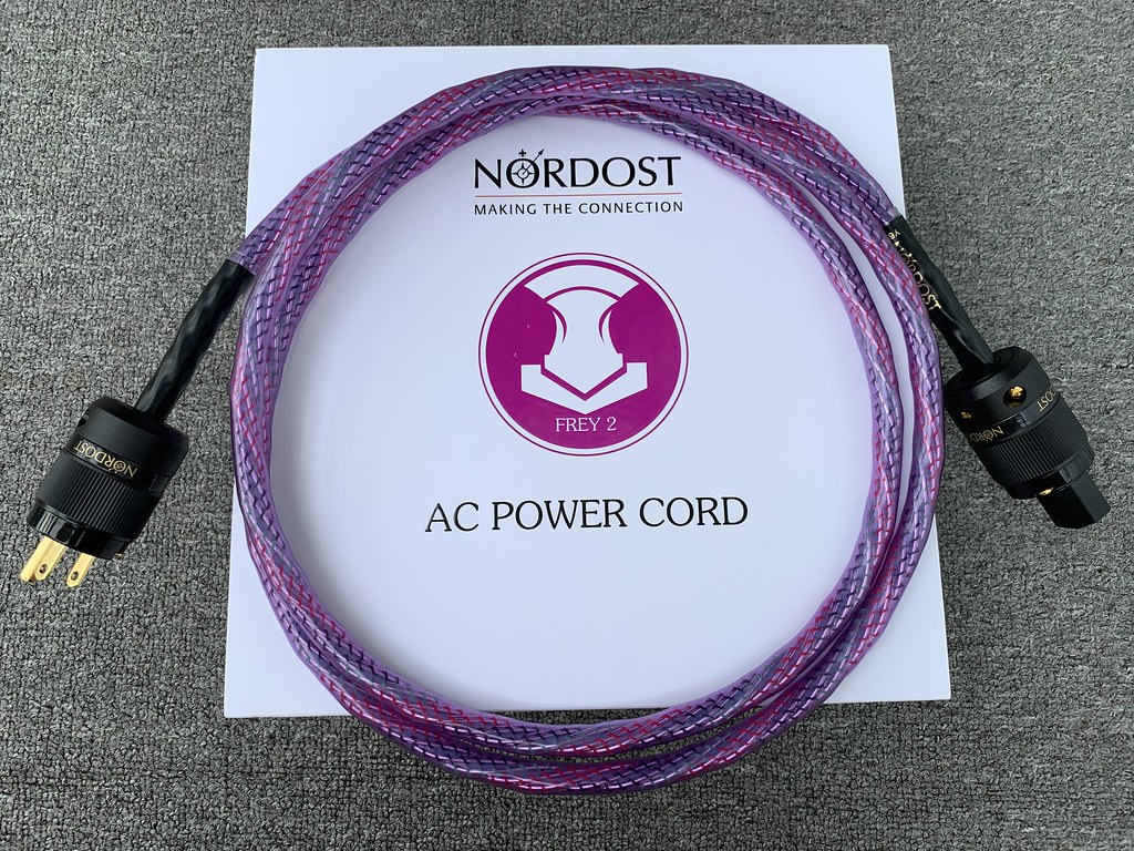 Dây nguồn Nordost Purple Flare (2m) hàng chính hãng new 100%