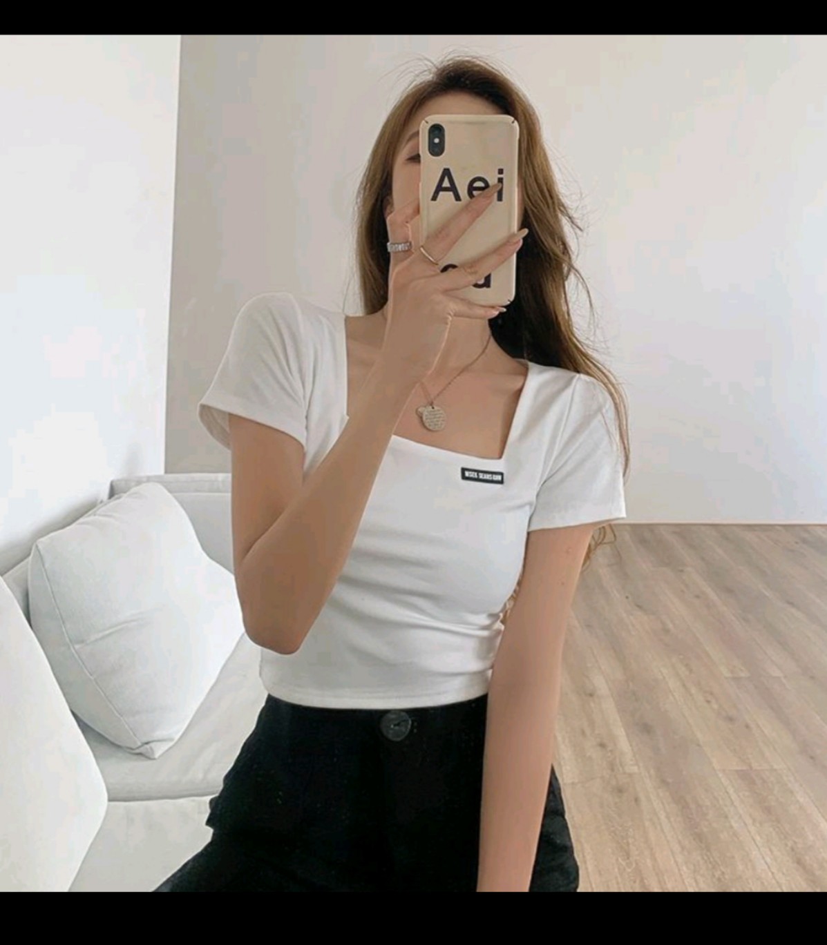 Áo Thun Nữ Cổ Vuông Croptop Mẫu mới In Chữ Ngực