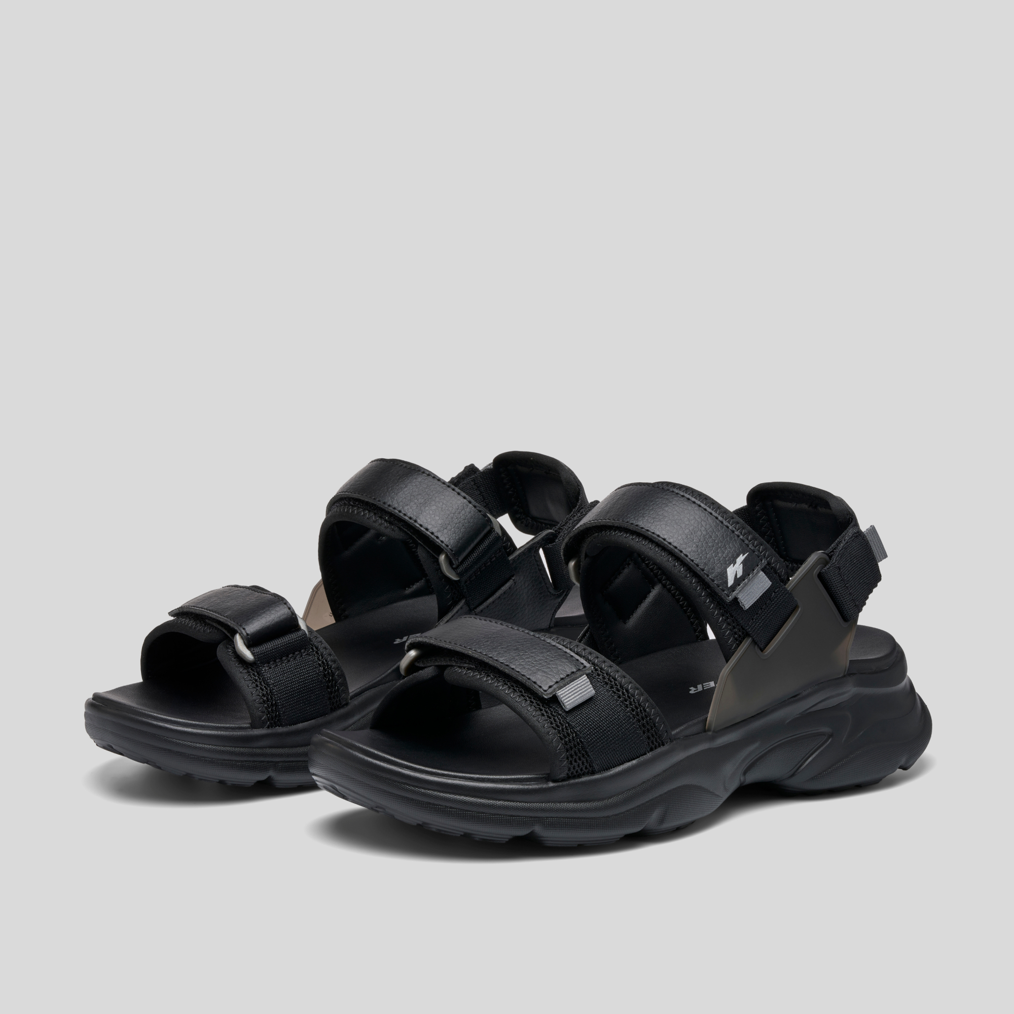 Sandals Thể Thao Nam Biti’s Hunter X Dune – Midnight Edition 2K24 HEM001301DEN (Đen)