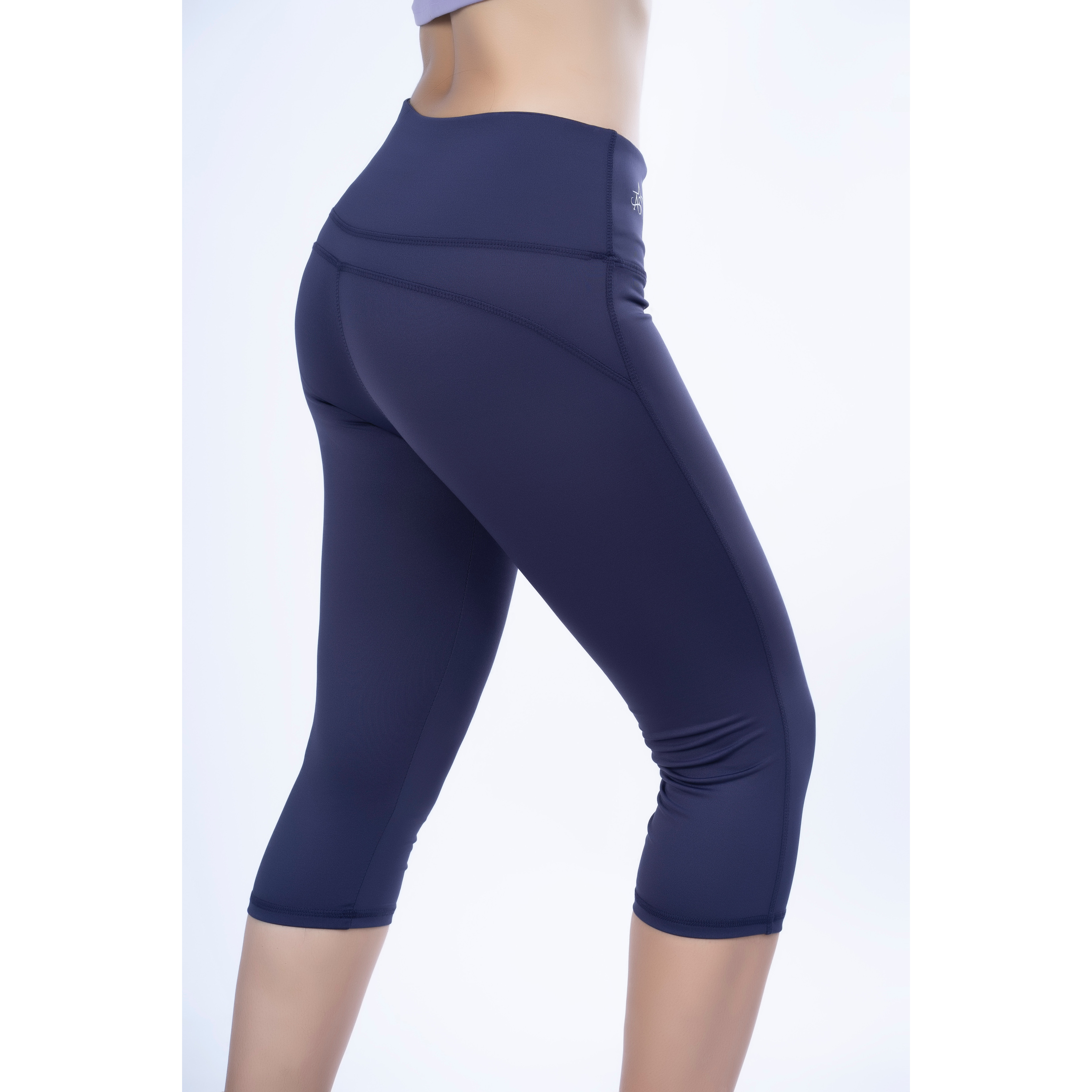 Quần lửng legging thể thao nữ trơn chỉ nổi nâng mông - QL501