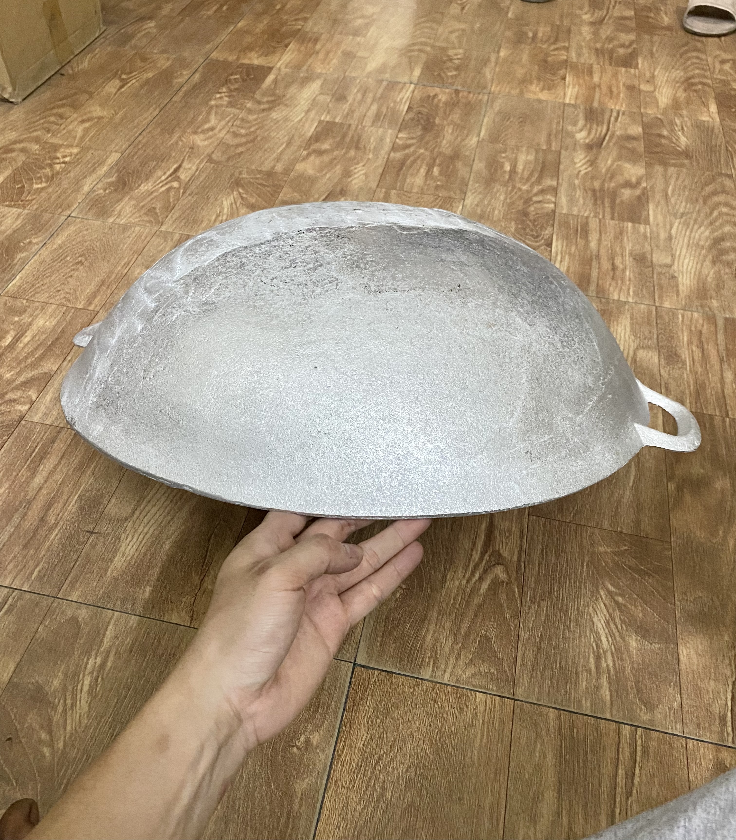 Chảo gang đáy võng cỡ lớn đk 50cm - chiên cơm, xào nấu thức ăn