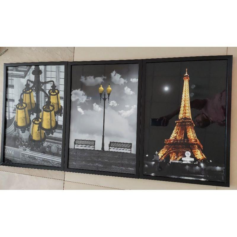 Tranh canvas treo tường tháp và đèn