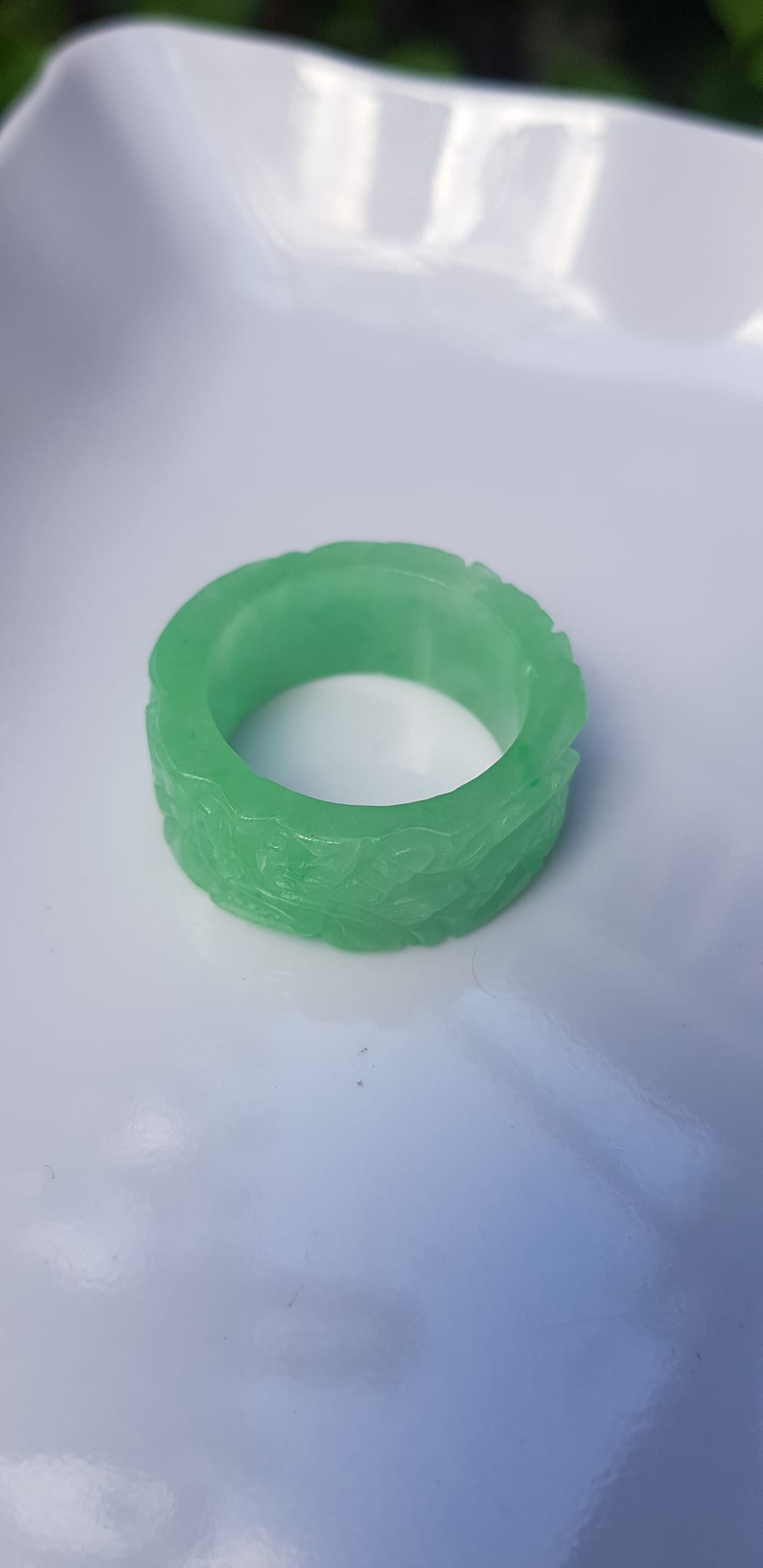 Nhẫn Nam Bản Vuông Trạm Rồng Đẹp Size Nhẫn Ni 22mm x Cao 11mm x Dầy 4mm Màu Xanh Ngọc Cẩm ThạchTươi đẹp ạ