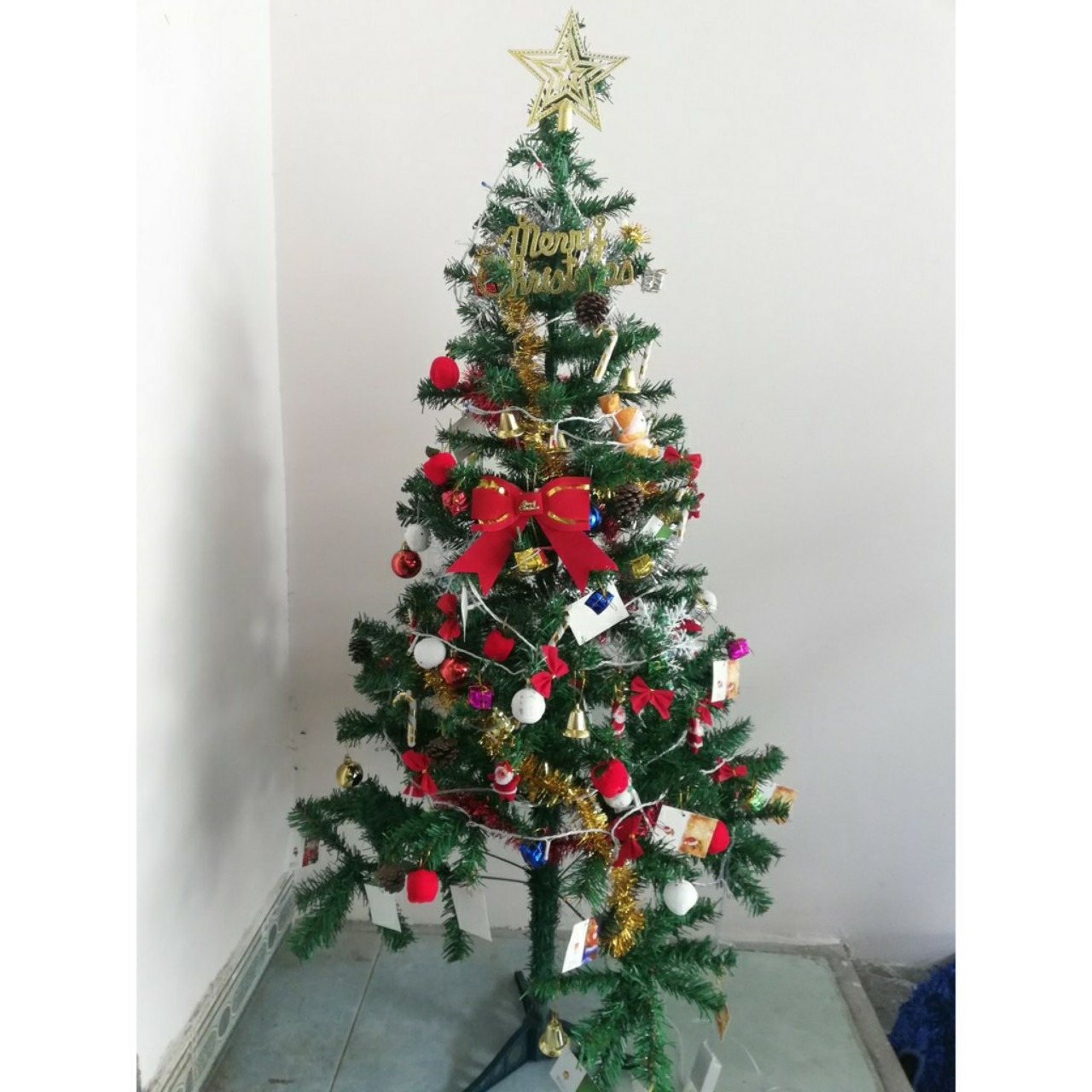 Cây thông Noel 1,5m tặng kèm 1 bộ phụ kiên đầy đủ cao cấp