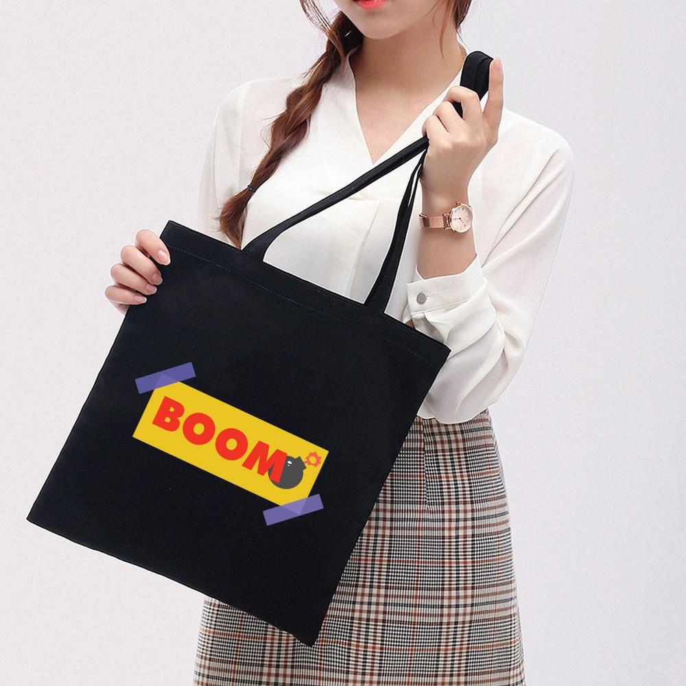 Túi Vải Tote Ginko kiểu basic có dây kéo khóa miệng túi đựng vừa laptop 14 inch và nhiều đồ dùng khác Phong Cách ulzzang Hàn Quốc In Hình Boom B49