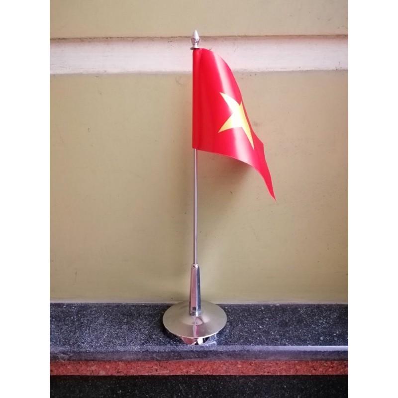 Cờ tổ quốc đặt bàn