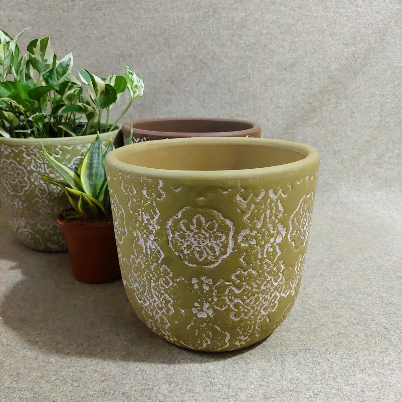 Chậu cây đất nung họa tiết hoa dạ cổ cỡ lớn 3 màu Bông Garden trồng cây cảnh các loại kt miệng 18cm cao 17cm