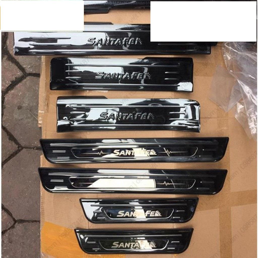 Ốp bậc cửa , nẹp bước chân Hyundai Santafe 2019-2022 cao cấp -mẫu Titan 8 chi tiết