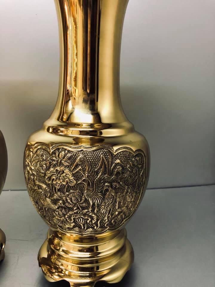 Đôi Lọ hoa đồng vàng nguyên chất cỡ to mẫu tùng cúc trúc mai Đk 15cm, cao 36cm KH12132