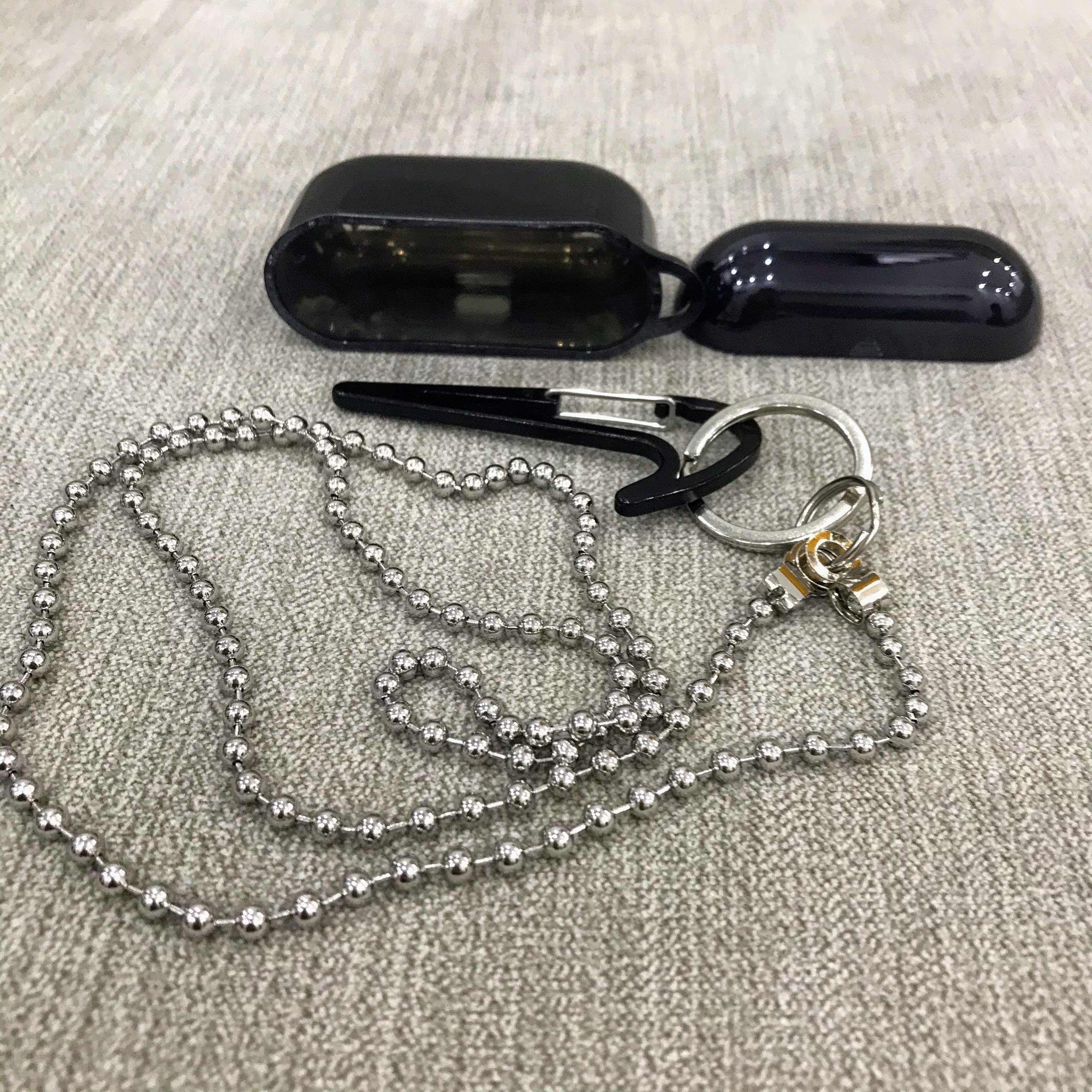 Case Airpods Pro Cao Cấp - Ốp Bảo Vệ Dành Cho Airpods Pro - Nhựa Silicon Mạ Crom Bóng Kèm Dây Đeo - Màu Đen