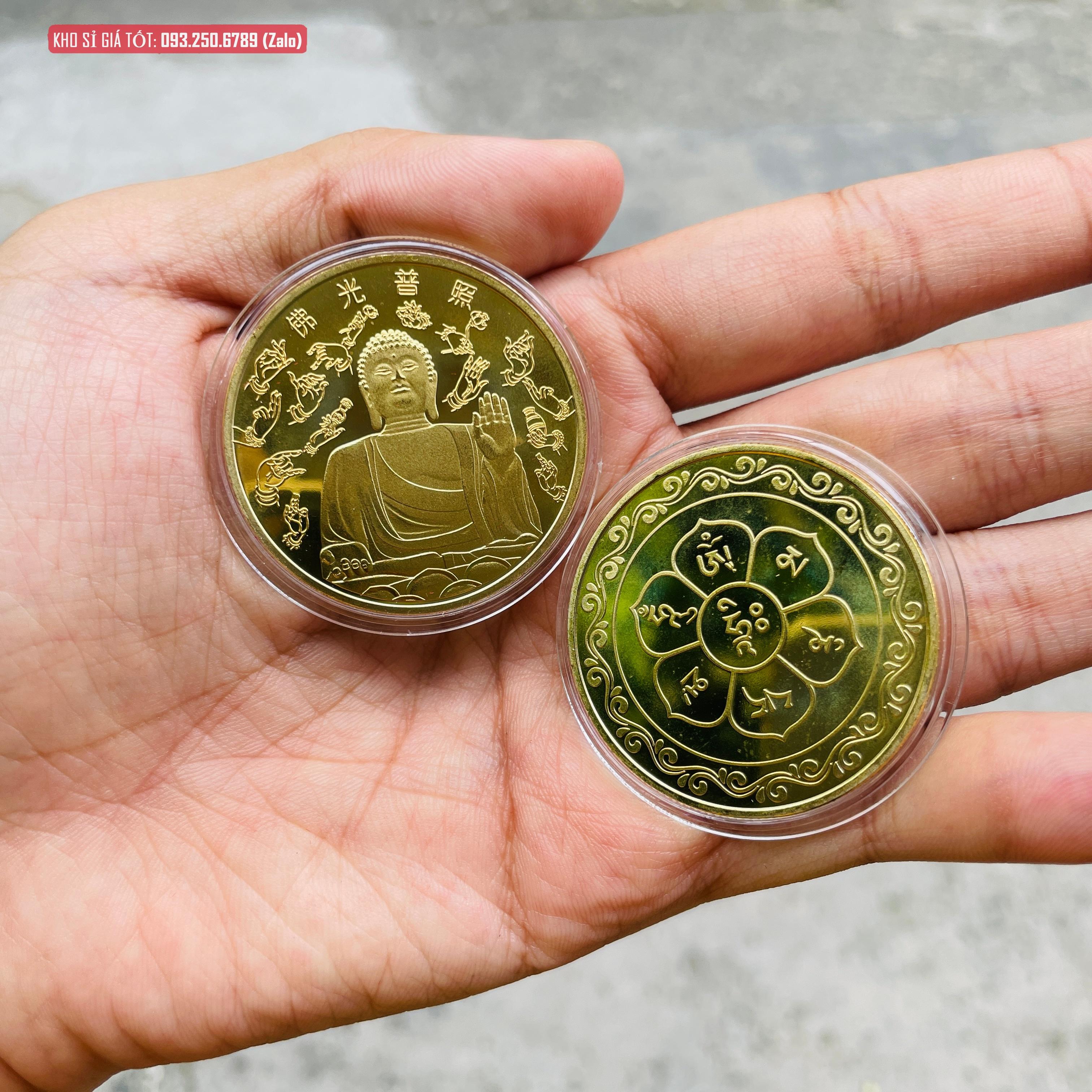 Đồng xu hình Phật A Di Đà Phong thủy tài lộc may mắn, mẫu NGỒI, tặng túi gấm đỏ, Tiền lì xì tết 2023 , NELI