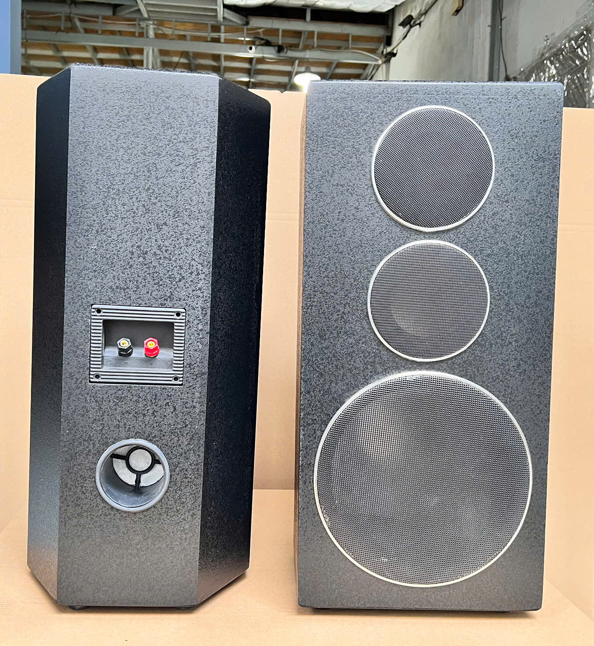 VỎ THÙNG LOA 2 TẤC THÙNG SƠN 1 LỖ BASS 20 VÀ 2 LỖ CHÉP 10 CM (GIÁ 1 CẶP) HÀNG CHÍNH HÃNG