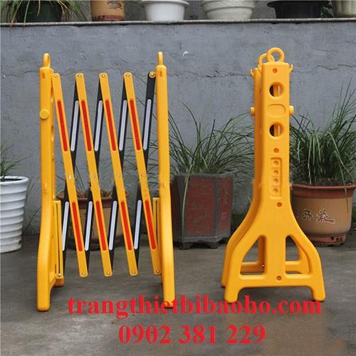 Hàng rào chắn cảnh báo di động phản quang Barie 96cm x 2,5m -YT970