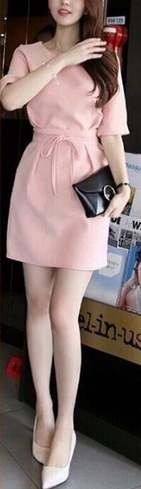 Đầm Thắt Dây Eo Duyên Dáng