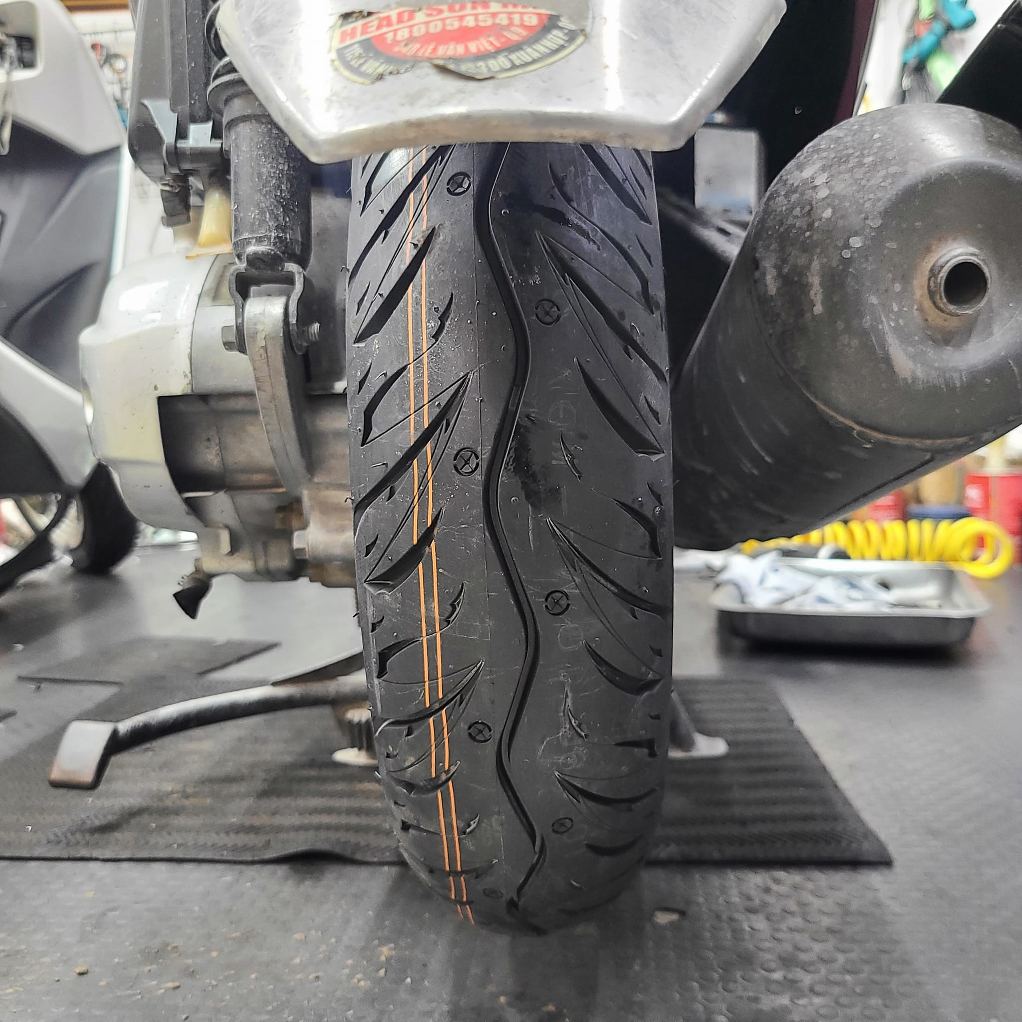 Vỏ Maxxis gai MA-WGV (90/90-12) (100/90-10) dành cho Lead, SCR, Latte, Acruzo, Elizabeth, Spacy (350099) (350100)