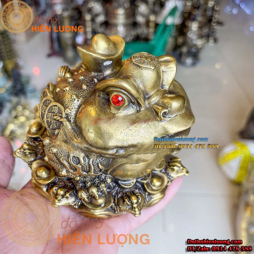Thiềm Thư Nhiều Đầu Ngồi Bệ Vàng Cao 15cm Bằng Đồng Phong Thủy