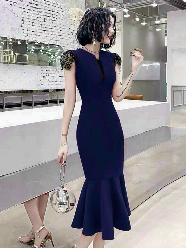 ĐẦM ÔM ĐUÔI CÁ XANH PHỐI REN chất vải thun poly dày dặn,thoáng mát và co giãn tốt. Đầm thích hợp cho chị em đi chơi,đi làm công sở hoặc đi tiệc nhé