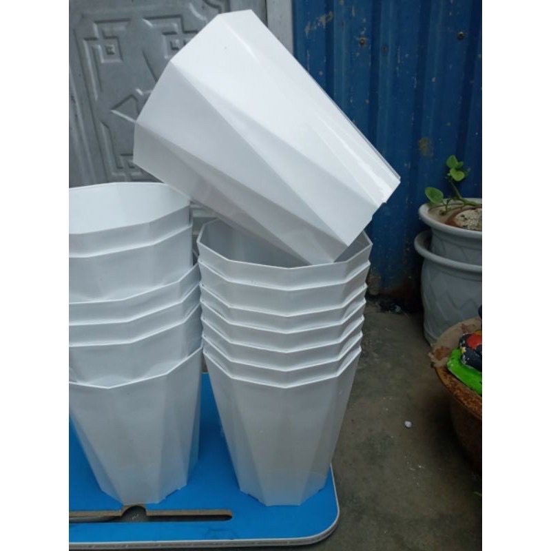 Combo 3 Chậu nhựa kim cương size 40x30cm loại 1 kèm dĩa lót chậu