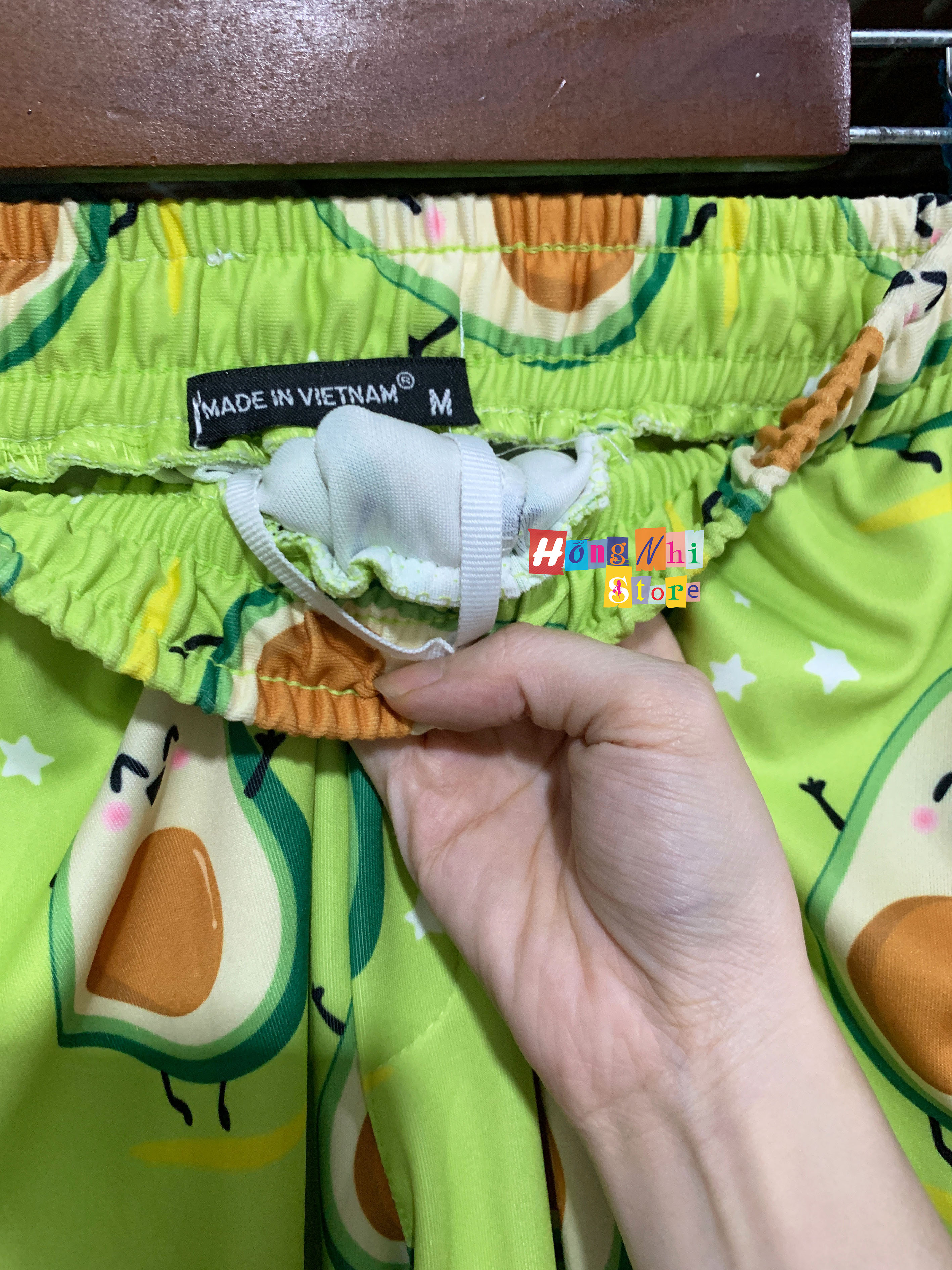 Quần Hoạt Hình Dài Dây Rút Lai Trái Bơ Cartoon Pant Oversize Ulzzang Unisex - MM