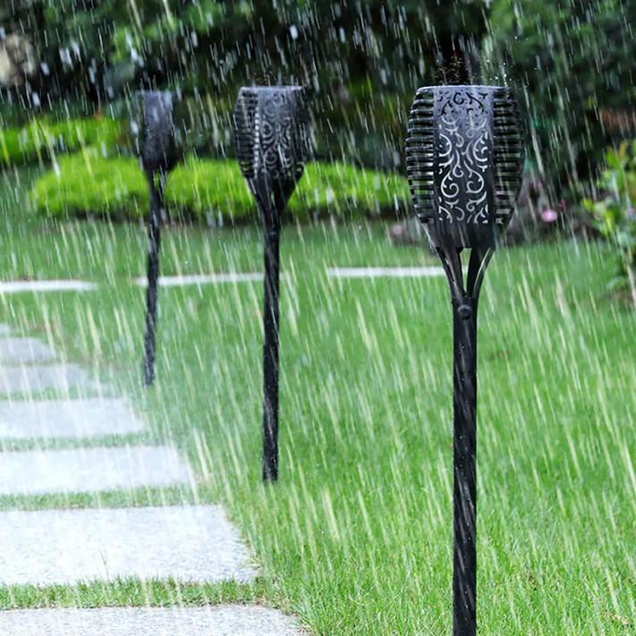 Bộ 4 Đèn Để Lối Đi Sân Vườn Flame Light Solar