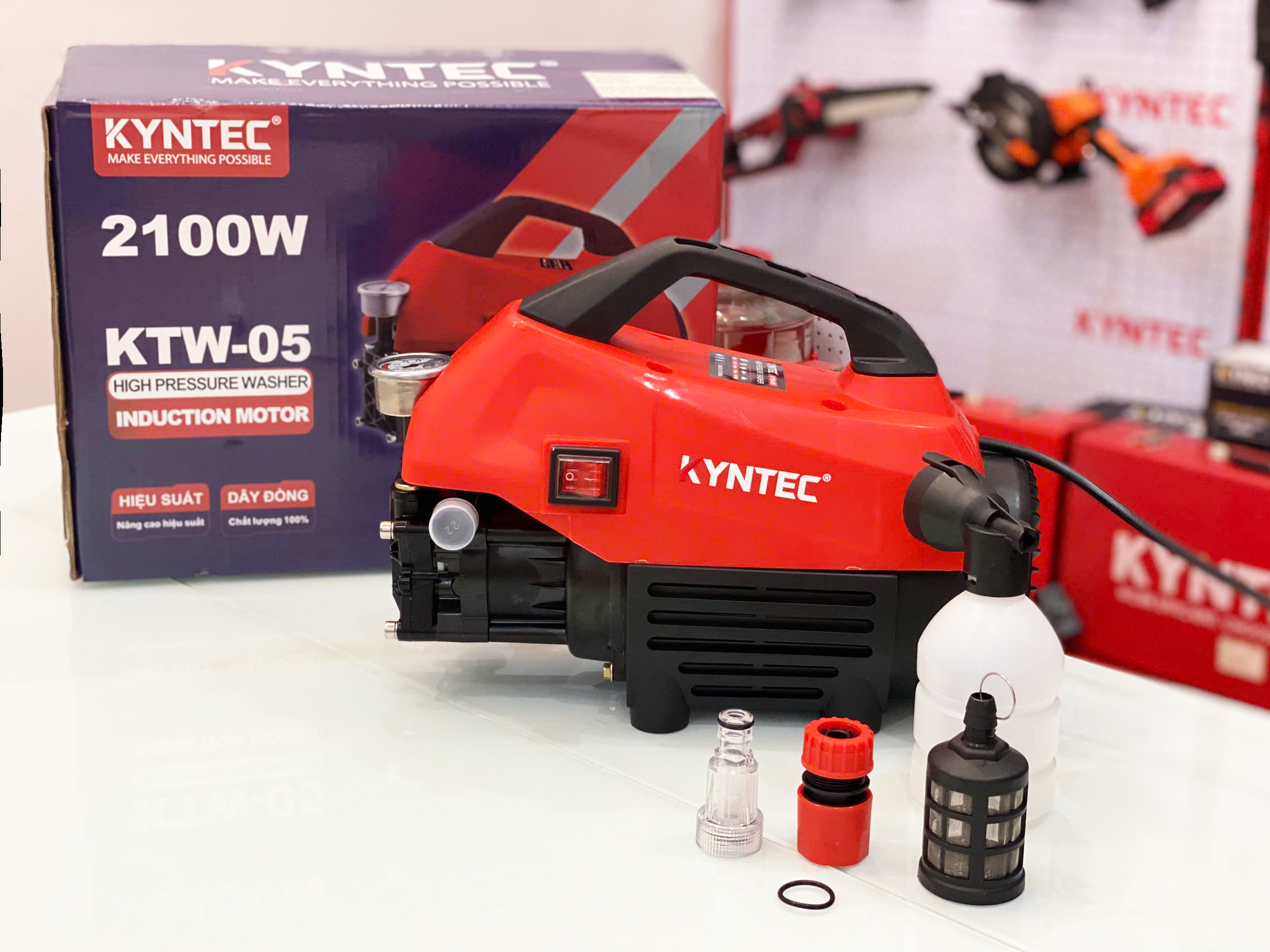 Máy rửa xe áp lực cao nhập khẩu chính hãng Kynko Kyntec KTW - 05 siêu bền
