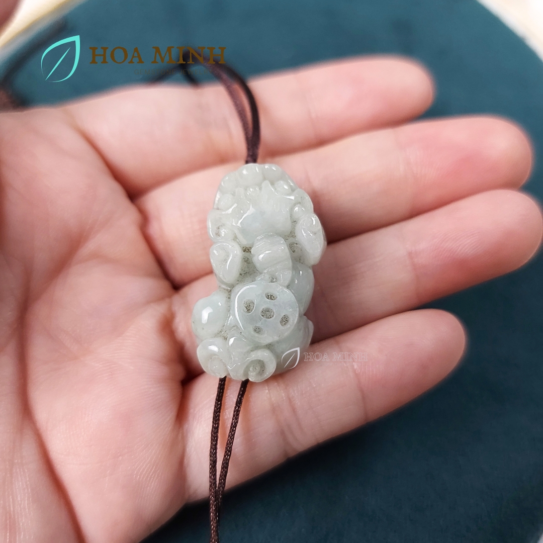 Mặt dây chuyền đá Cẩm Thạch chạm khắc cụ Tỳ Hưu thiên lộc may mắn