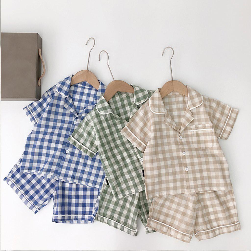 Bộ Pijama Kẻ Caro Cộc Tay Cho Bé SUMO KIDS, Đồ Bộ Bé Trai, Gái Mặc Đều Xinh Chất Thô Đũi Cho Bé Từ 6-27kg