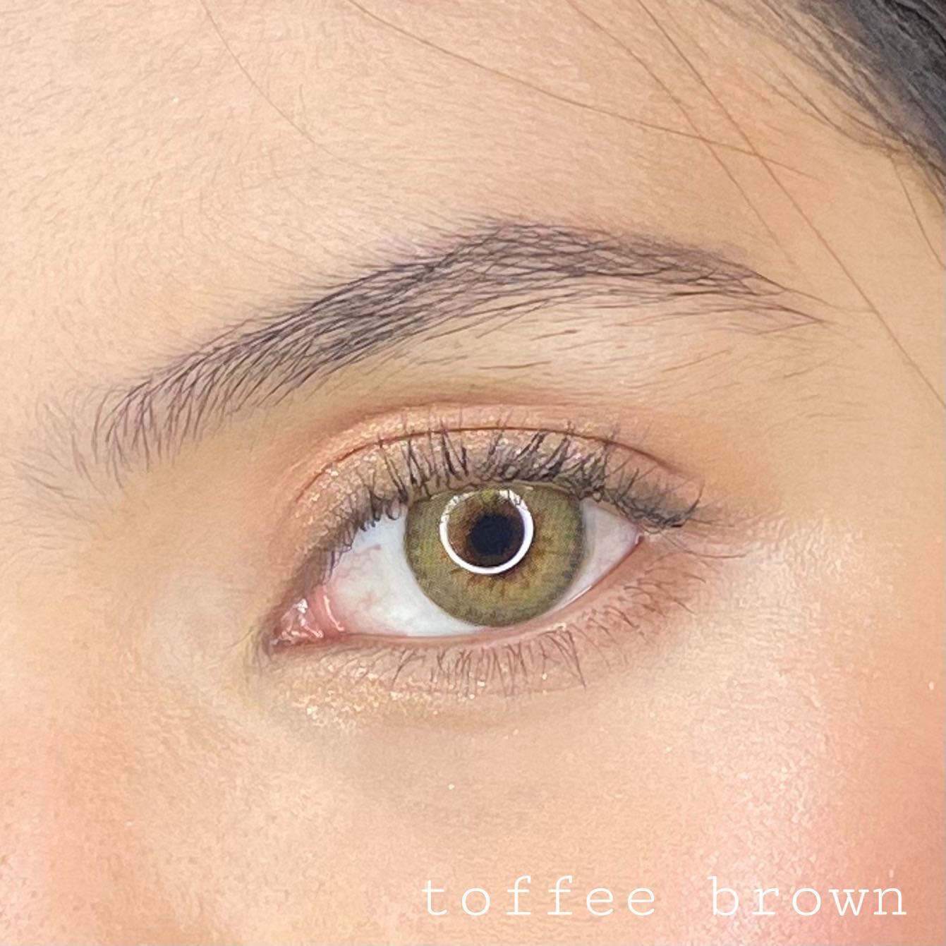 Kính áp tròng EYESM màu Toffee Brown - Lens không độ và có độ cận từ 0.5 đến 8 độ