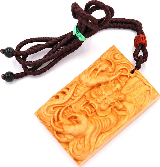 Vòng cổ mặt gỗ hoàng đàn khắc hình Long Vương MG64
