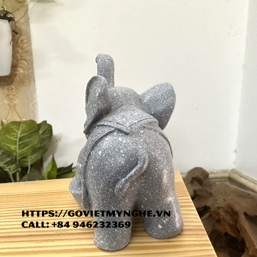 Tượng voi đá trang trí phong thủy dáng voi đạp thỏi vàng chiêu giữ tài lộc - Cao 11cm - Màu đá xám