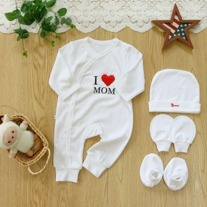[Dưới 6kg] Set Body Dài in họa tiết I Love Mom, I Love Dad Kèm Nón Bao Tay Bao Chấn Cho Bé Sơ Sinh - Bunnybaby - I Love Mom