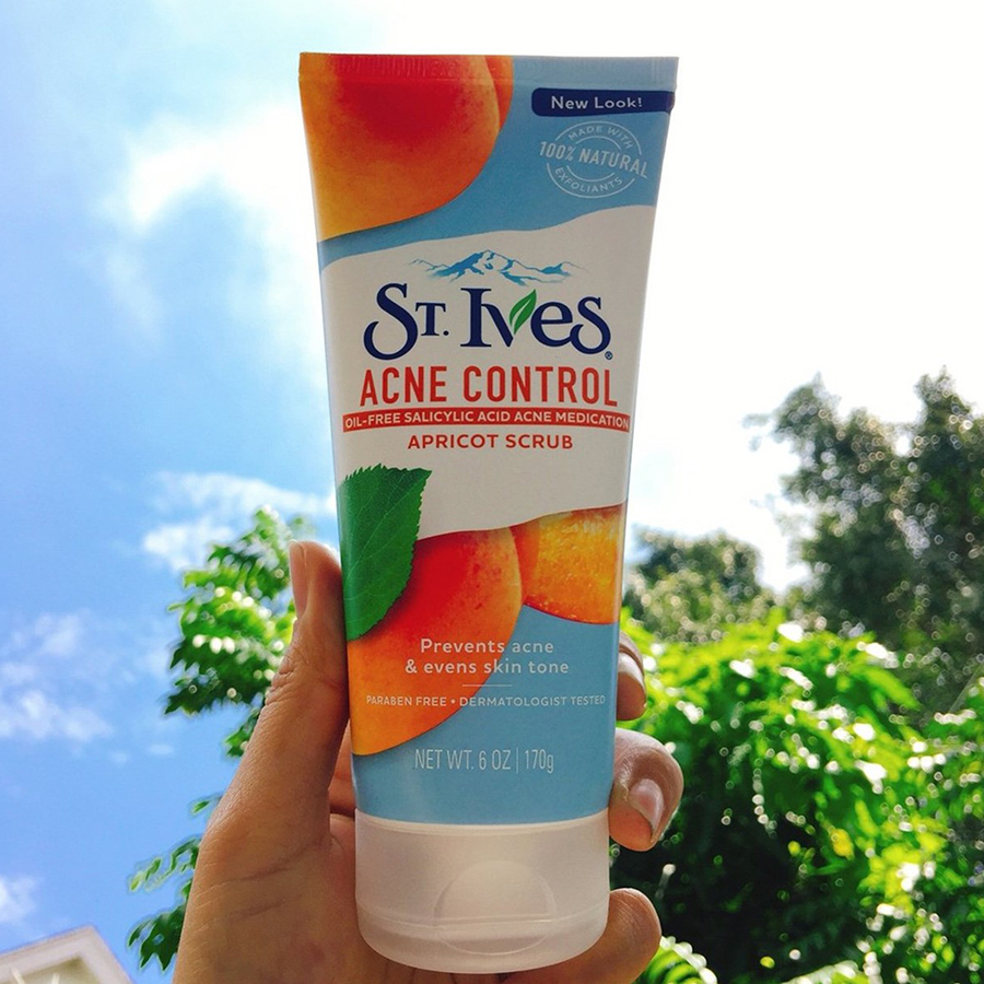 Sữa rửa mặt ngừa mụn St.Ives Chiết xuất Trái Mơ 170g