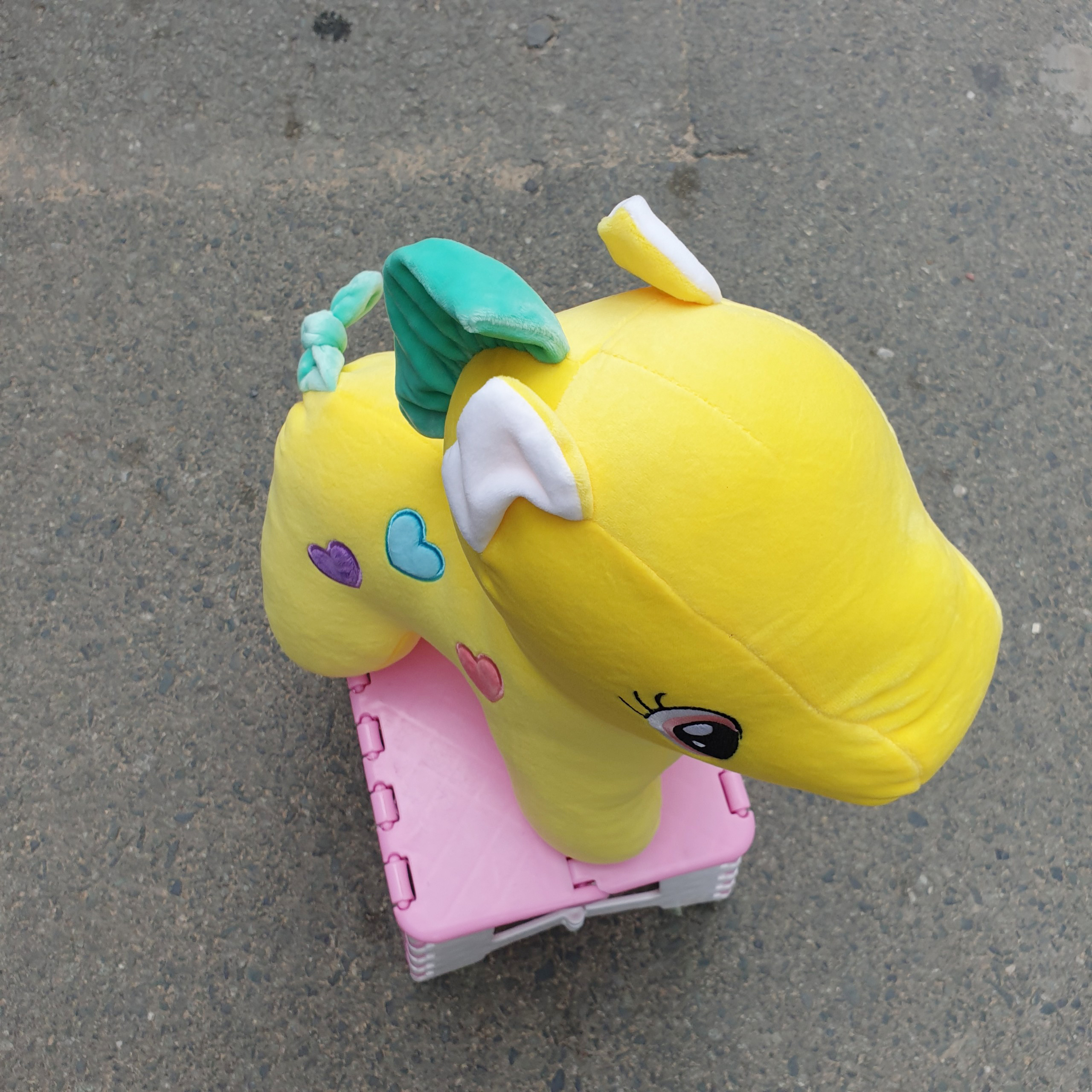 Ngựa Pony 4 chiều nhồi bông size 40cm màu vàng ( bờm màu bất kỳ )