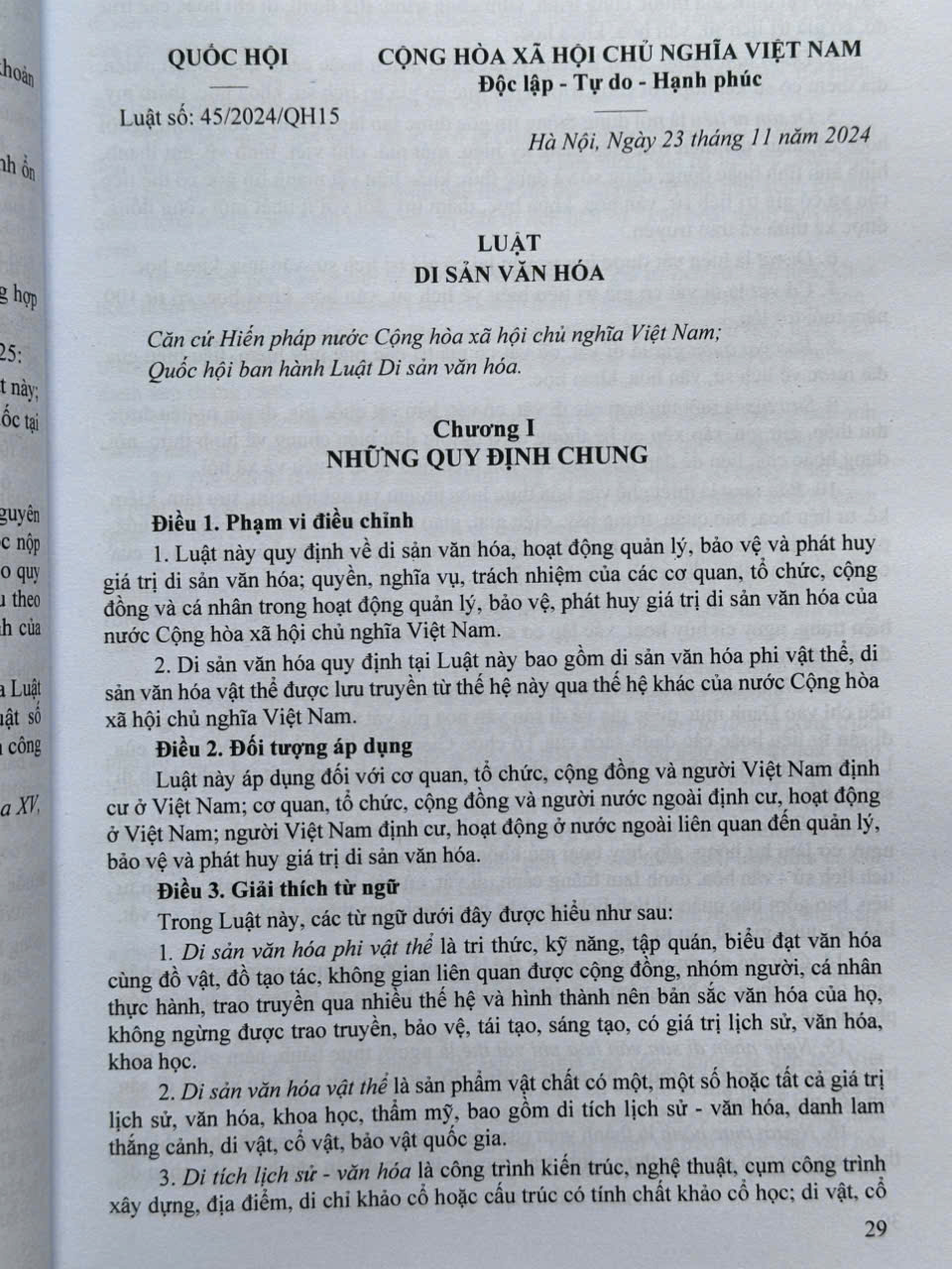 Sách Hệ Thống Toàn Văn 18 Văn Bản Luật được thông qua tại Kỳ họp thứ 8, Quốc hội khóa 15 (V2552T)