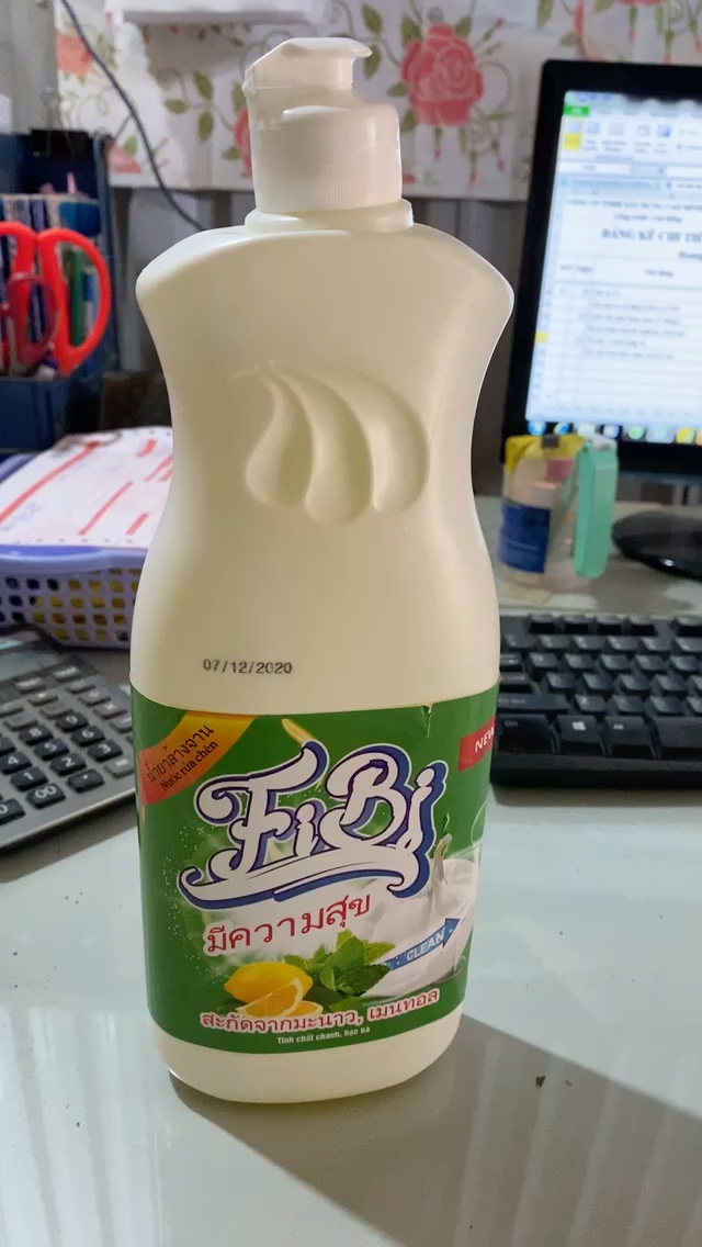 Nước rửa chén bát Thái Lan hương trái cây an toàn với da tay 800ml