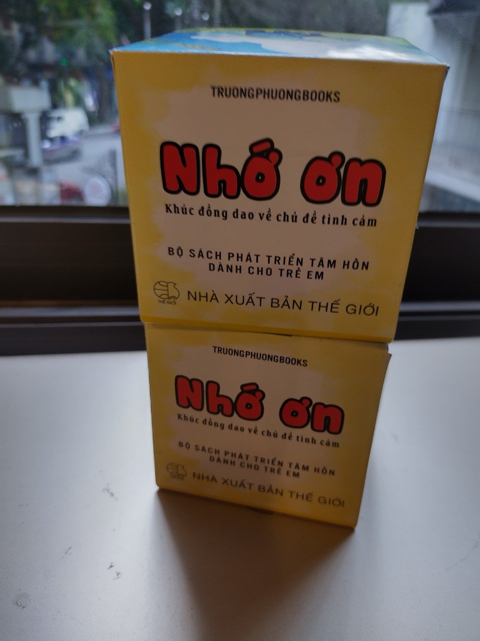 Combo Quà tặng Thiếu Nhi : Đồng Dao Nhớ Ơn - Trời Mưa Trời Gió - dựng hình