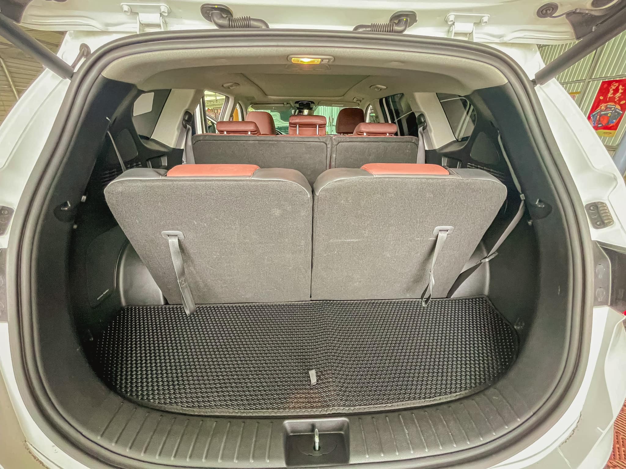 Thảm lót sàn ô tô KATA cho xe Kia Sorento 7 chỗ - Khít với sàn xe, Chống trơn, Không mùi, Không ẩm mốc