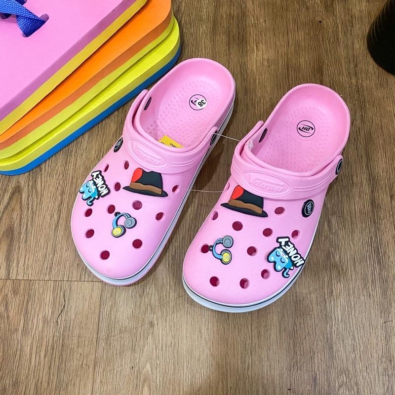 Dép Sục Cá Sấu Bít Mũi Tặng 6 Sticker Cute Siêu Nhẹ Siêu Bền Không Thấm Nước - SL014