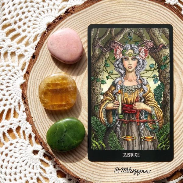 Bộ bài The Slavic Legends Tarot 78 lá bài công cụ tiên tri đến từ người Slav đá thanh tẩy