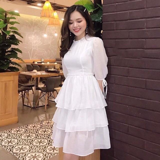 Đầm Xoè Dài Trắng Cổ Tròn