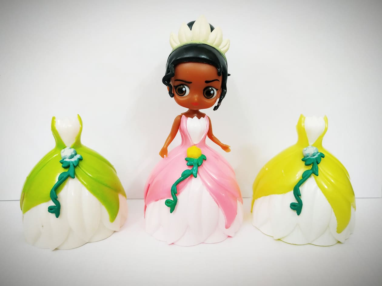 Đồ chơi búp bê thay váy: Set 1 búp bê công chúa Disney cổ tích kèm 3 váy dạ hội thời trang thay đổi