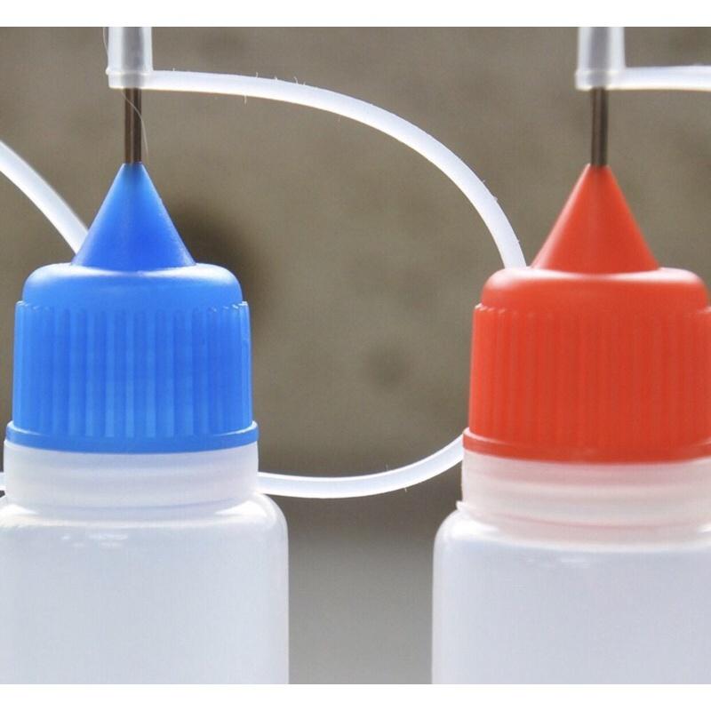 Bình dầu máy bóp nhỏ giọt cho thợ may kèm 10ml dầu máy có nắp đậy tiện dụng