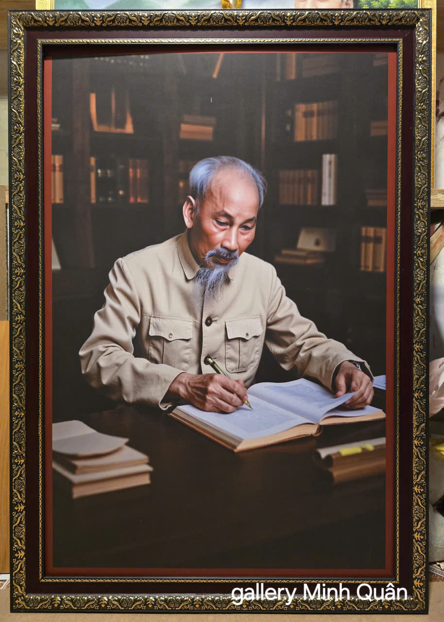 Ảnh in dầu bác Hồ viết Di chúc