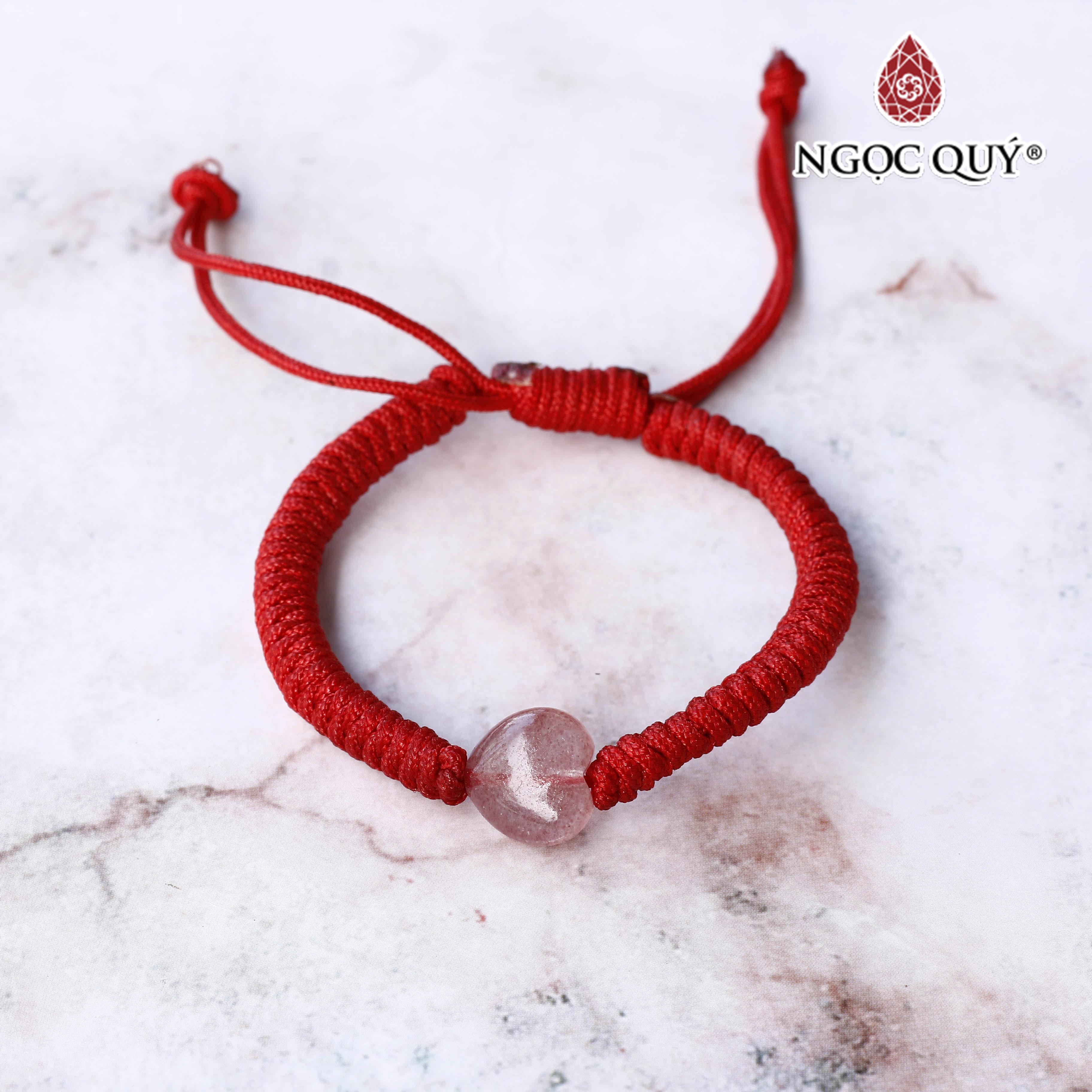Vòng thắt dây đỏ trái tim đá thạch anh dâu hợp mệnh hỏa, thổ - Ngọc Quý Gemstones