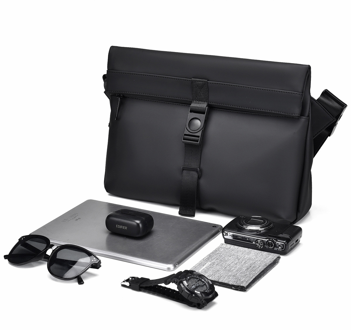 Túi đeo chéo nam phong cách mới - BEE GEE DCN9371