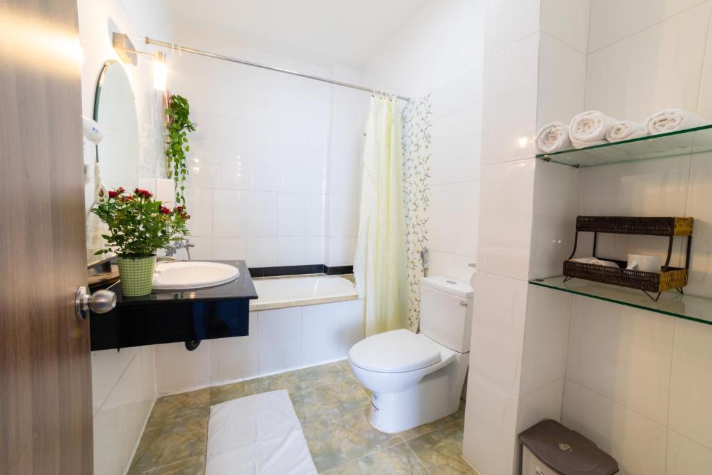 Combo 4N3D KS Rum Vang II Hotel Đà Lạt 3 Sao: VMB khứ hồi Hà Nội - Đà Lạt + Phòng Tiêu Chuẩn + Ăn sáng