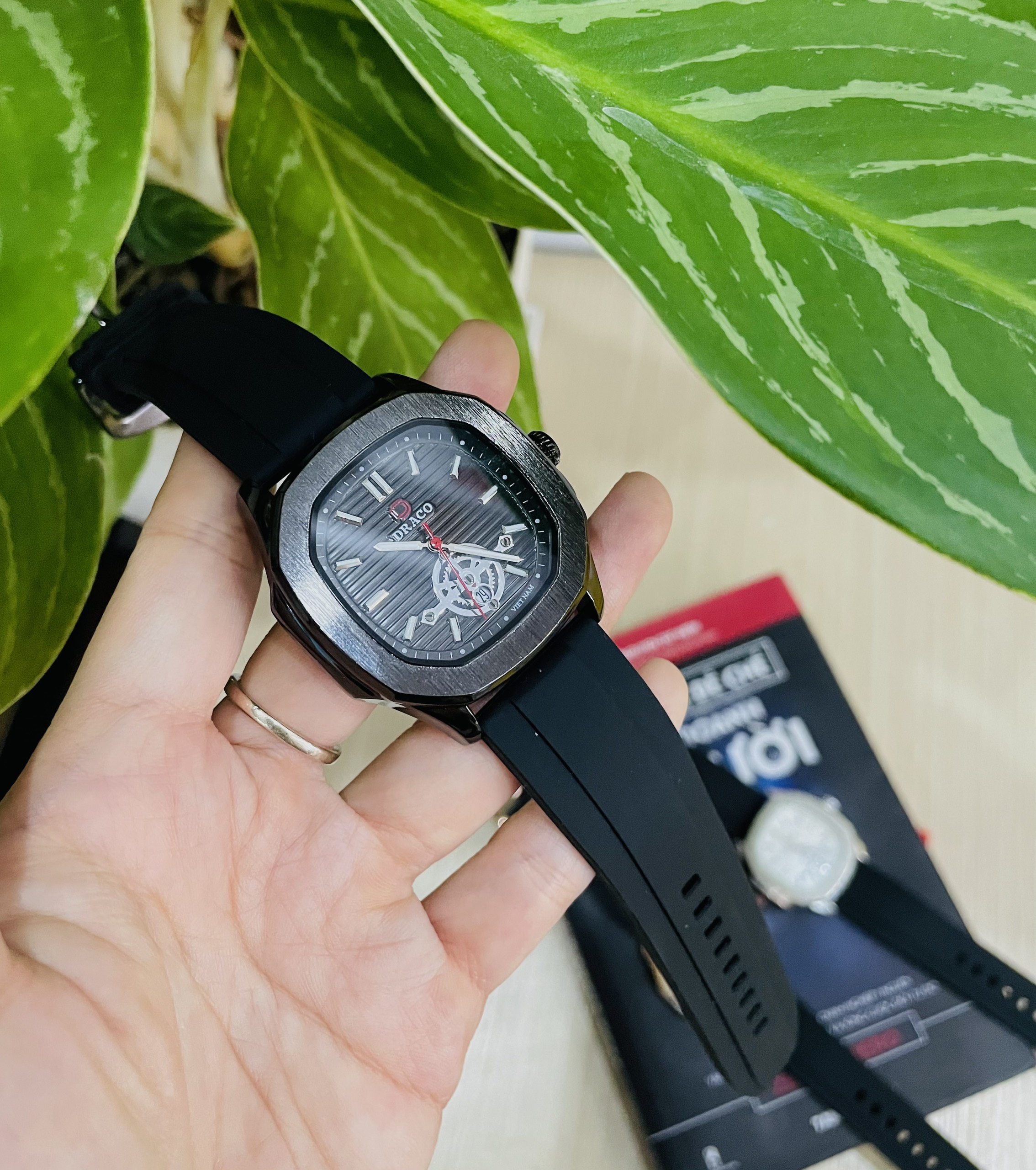 ĐỒNG HỒ NAM - THƯƠNG HIỆU VIỆT DRACO D22-DD06 - "Decision" ĐEN