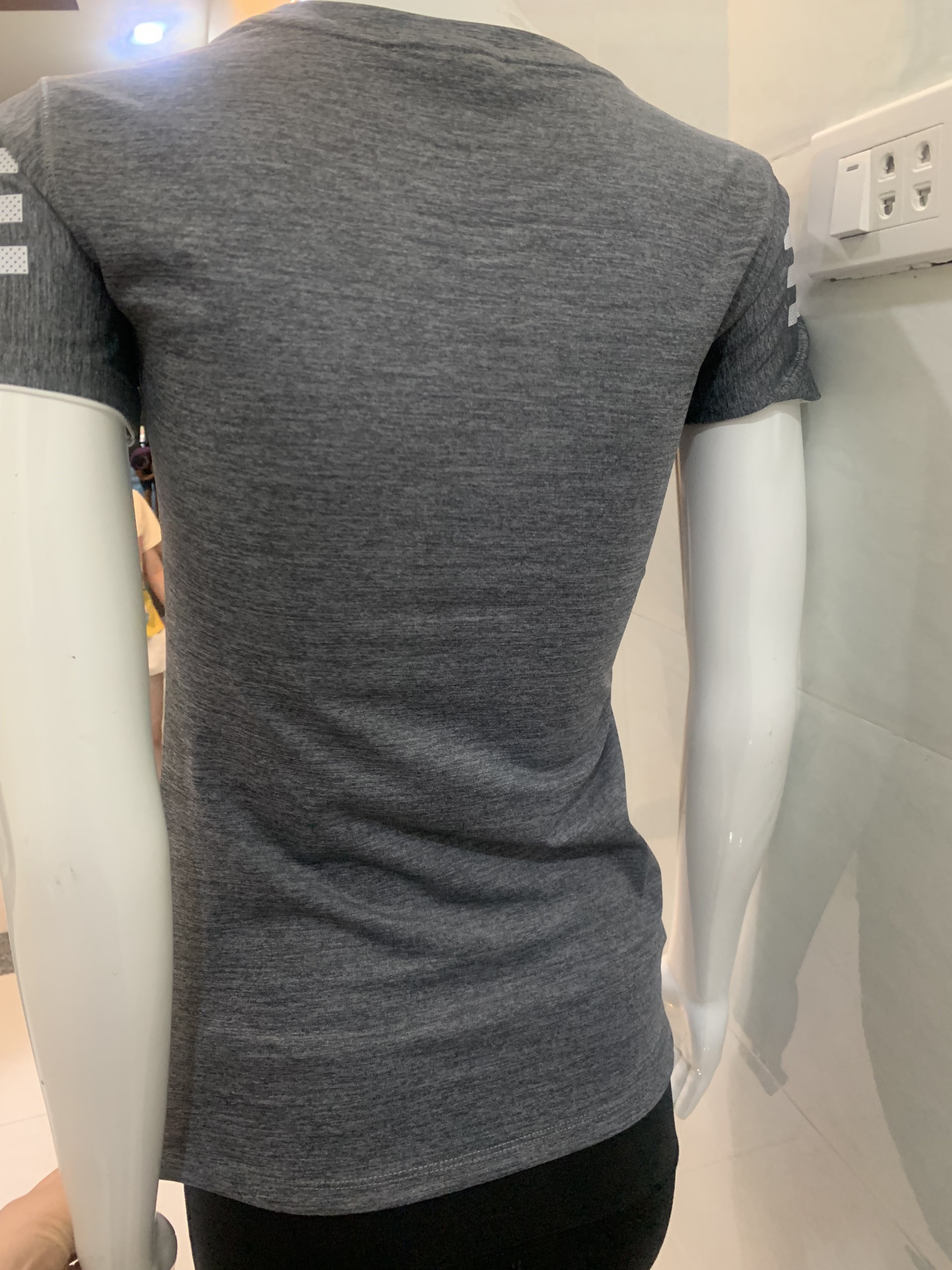 ÁO THUN NỮ CỔ TRÒN TAY NGẮN ĐA NĂNG NEW- VẢI THUN LẠNH ÔM BODY CO GIÃN 4 CHIỀU