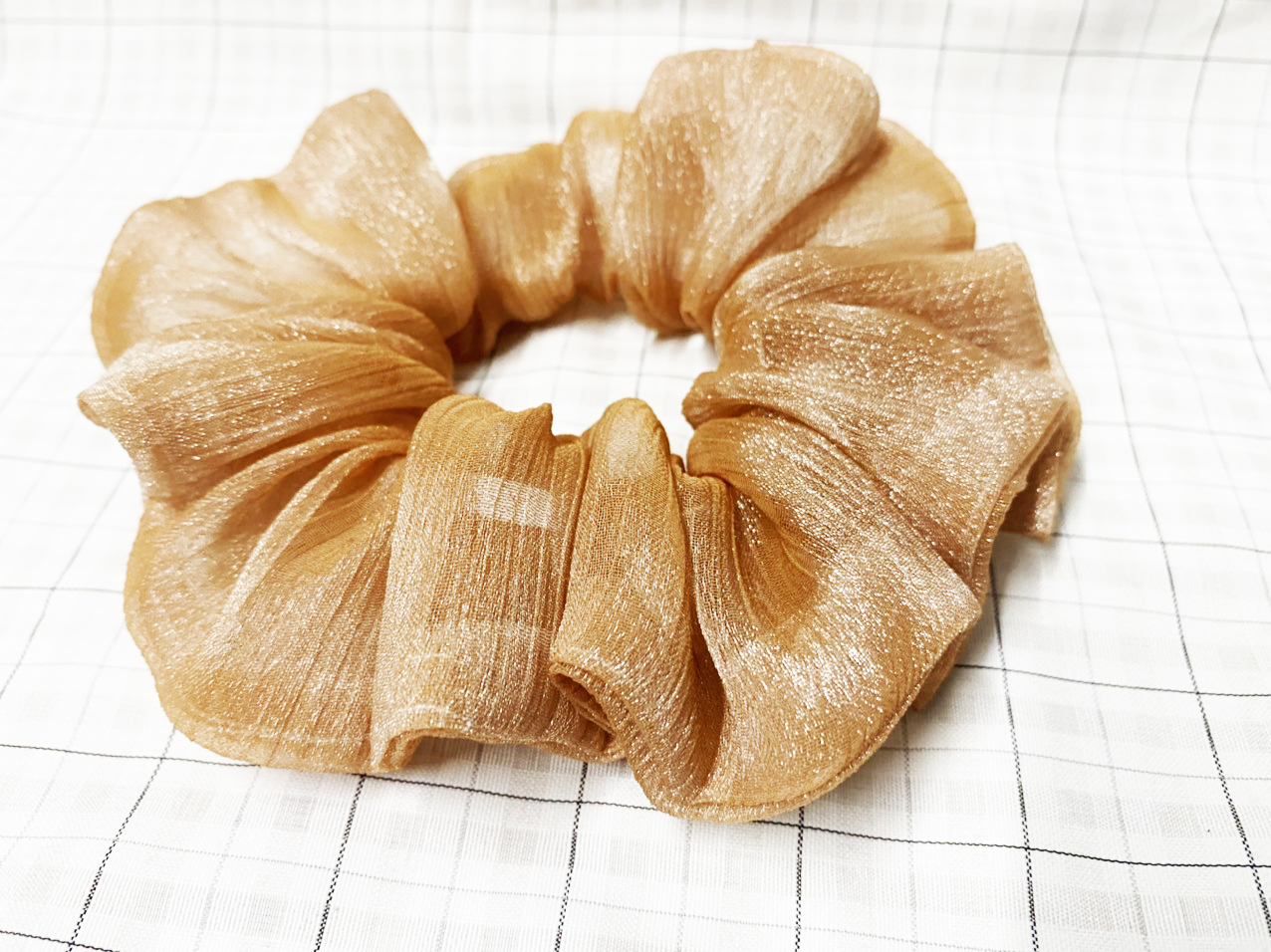 Cột tóc scrunchies màu cánh dán ánh kim size trung